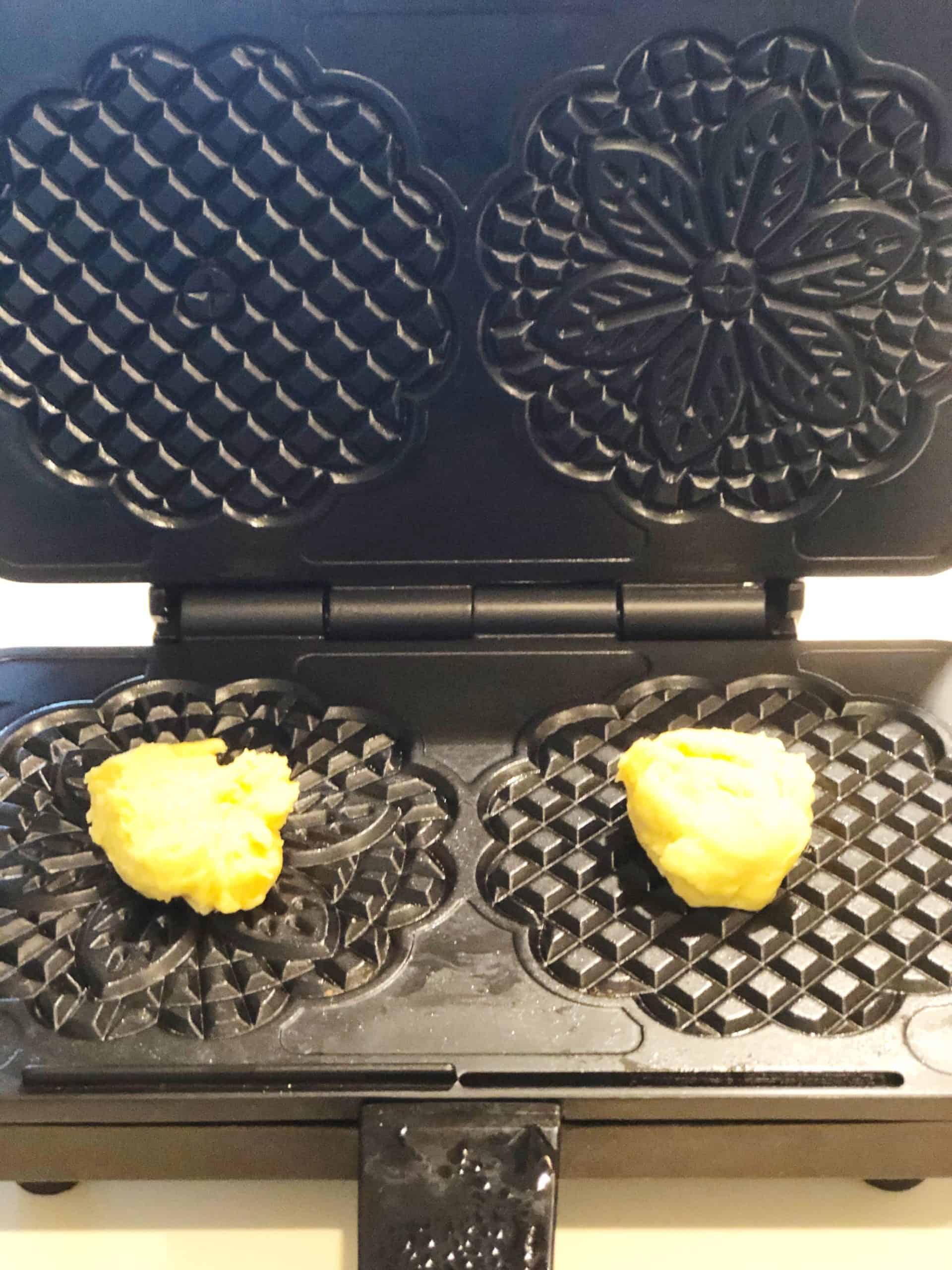 Classic Italian Pizzelle Cookies My family recipe • Keeping It Simple Blog